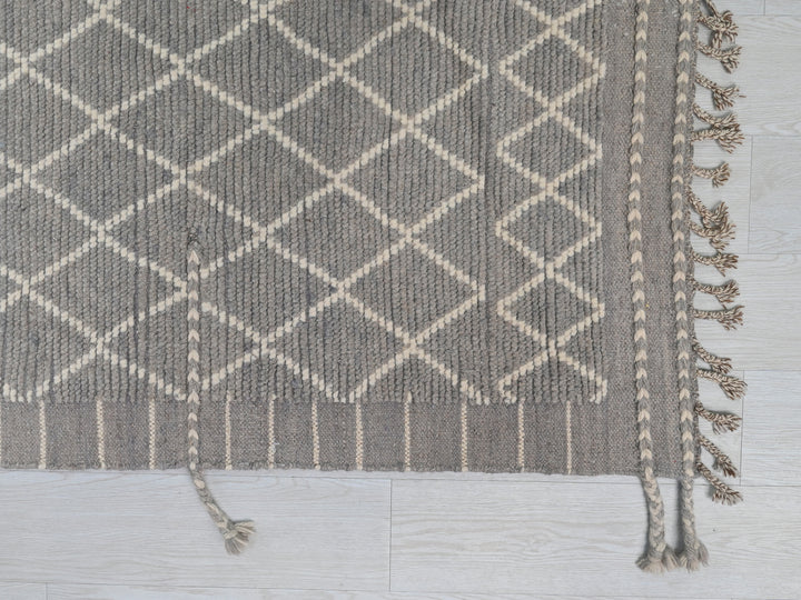 12' 2" x 14' 11"