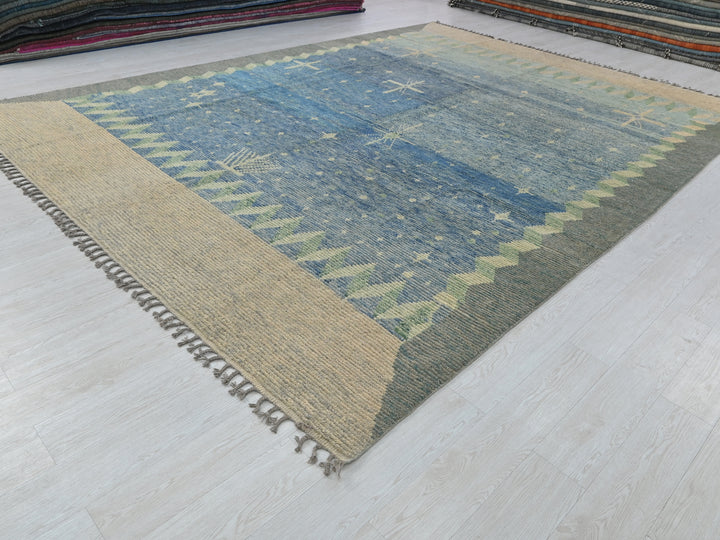 10' 0" x 13' 9"