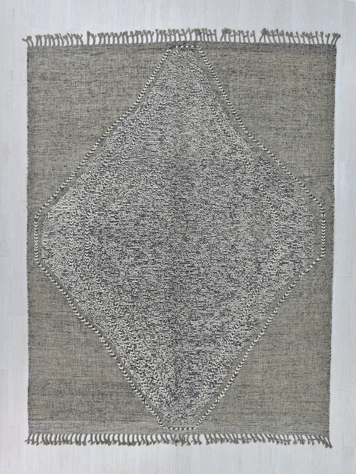 8' 11" x 10' 3"