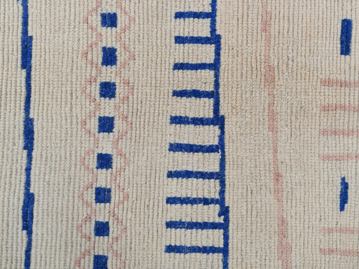 5' 11" x 9' 2"