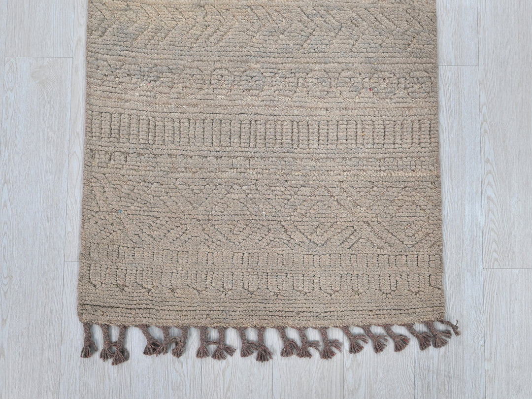 2' 6" x 10' 1"
