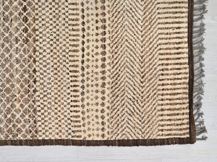 8' 12" x 14' 1"