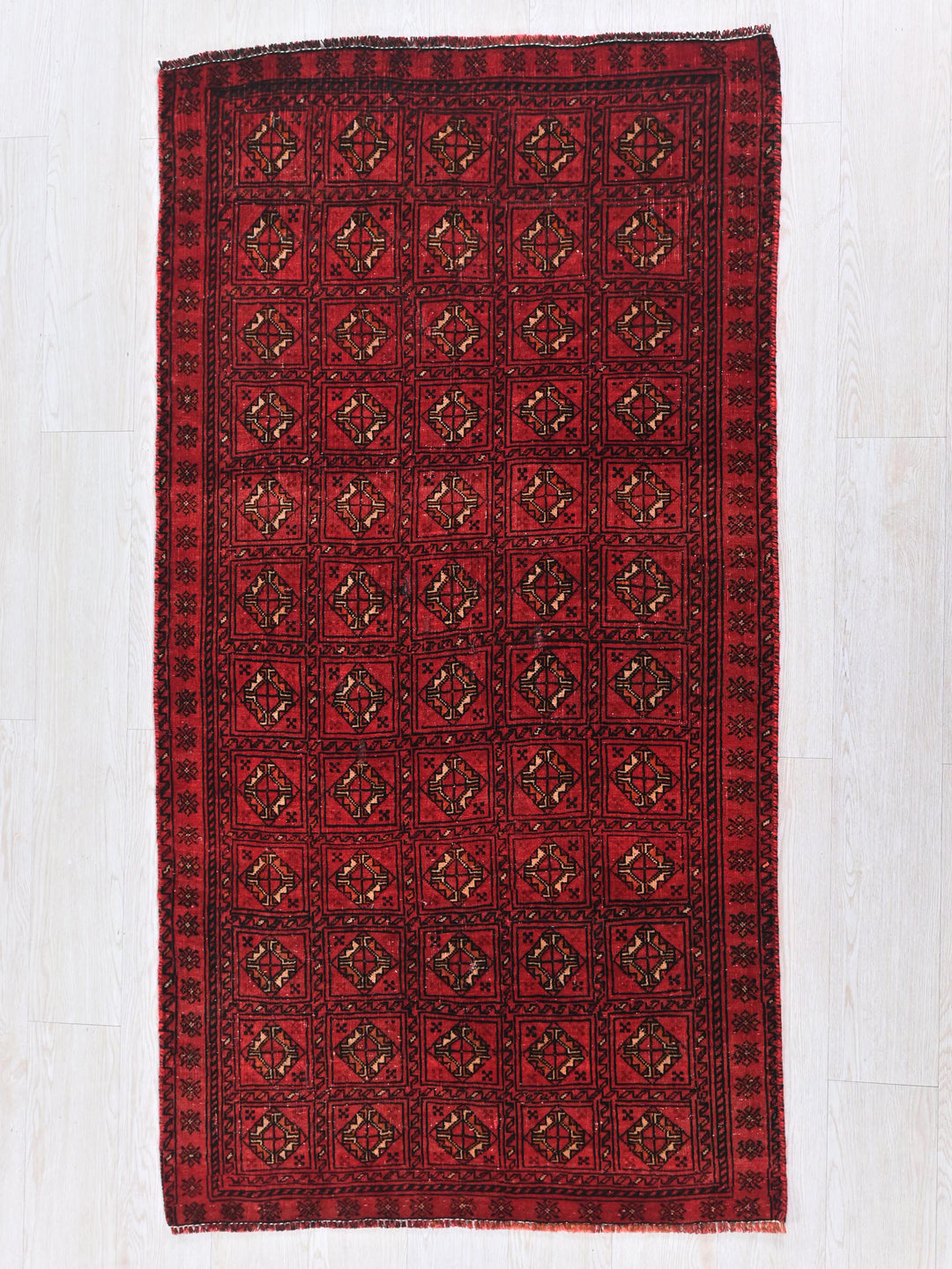 2' 12" x 4' 10"