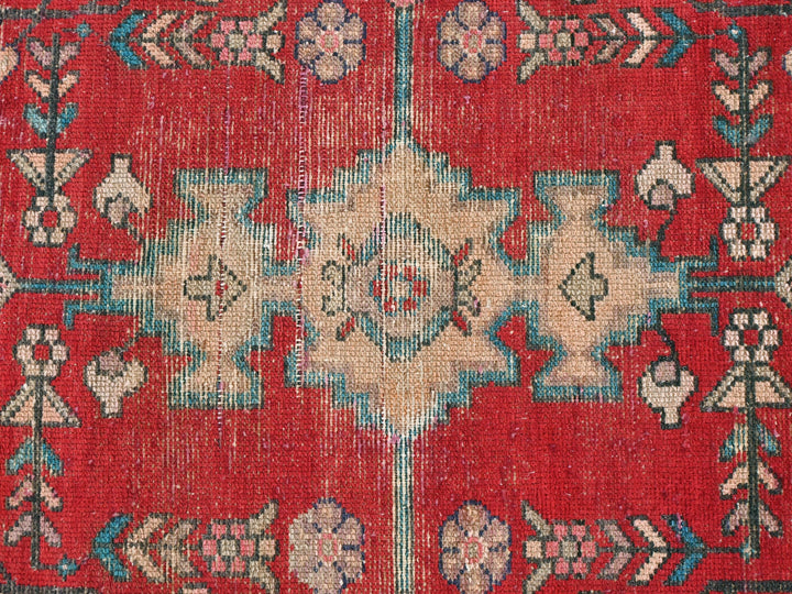2' 9" x 4' 12"