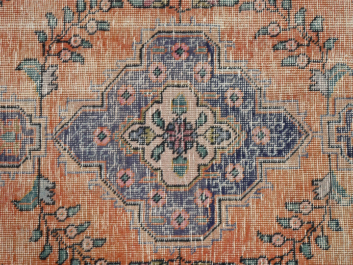 2' 11" x 4' 10"