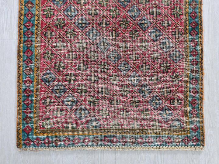 2' 12" x 4' 3"