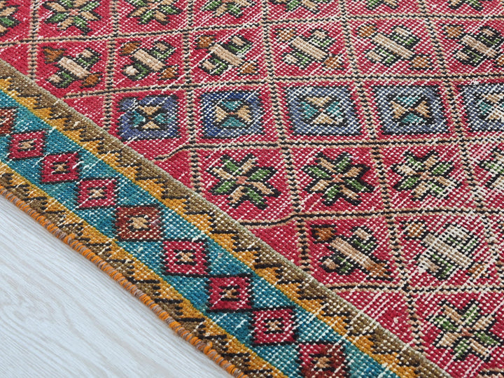 2' 12" x 4' 3"