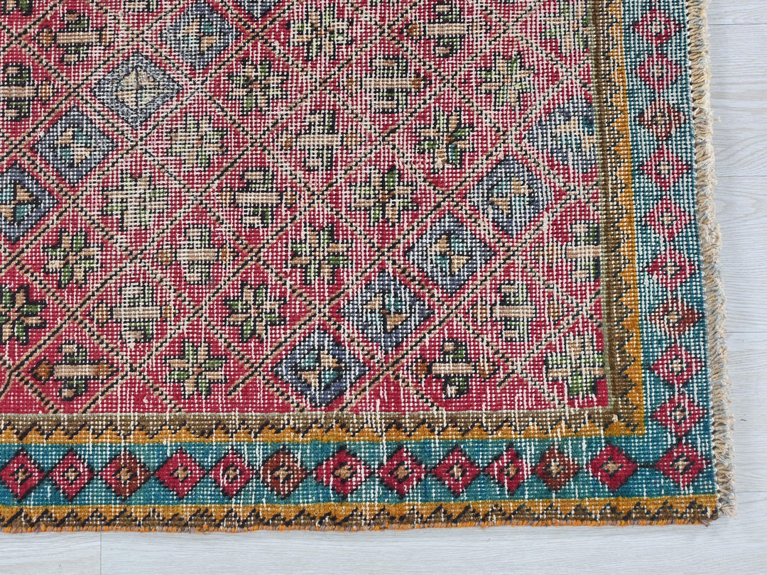 2' 12" x 4' 3"