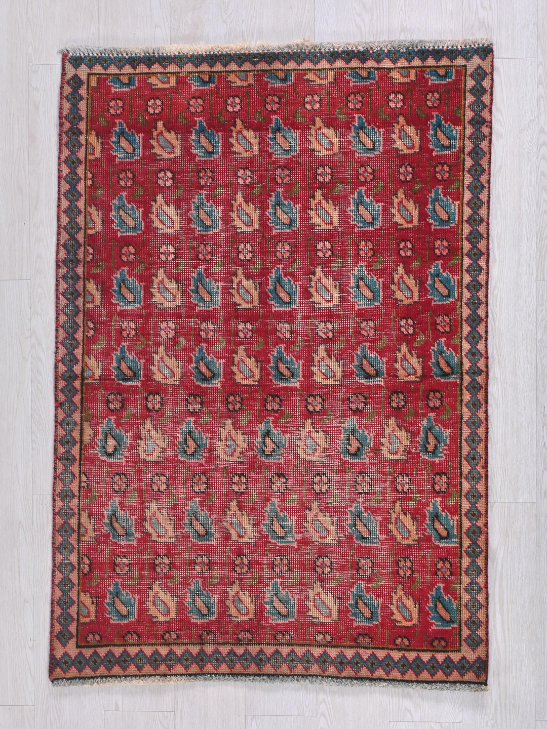2' 11" x 4' 3"