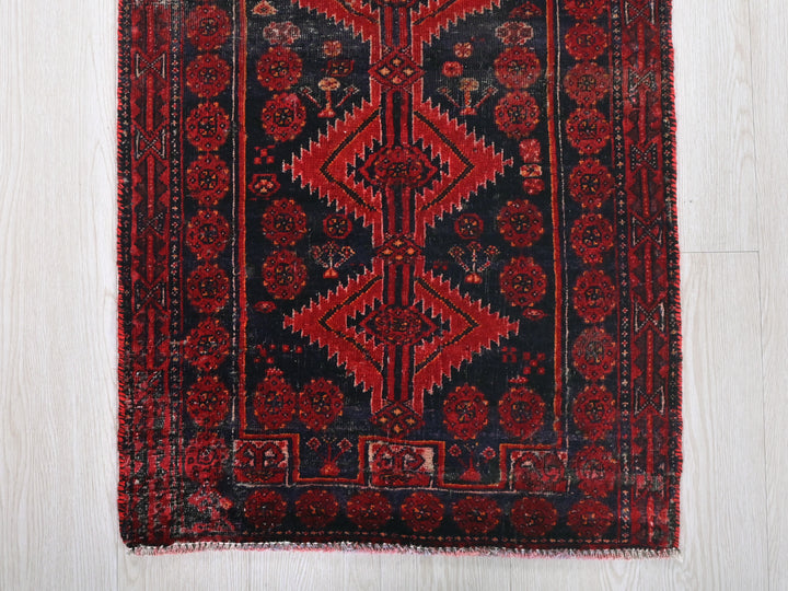 2' 1" x 4' 10"