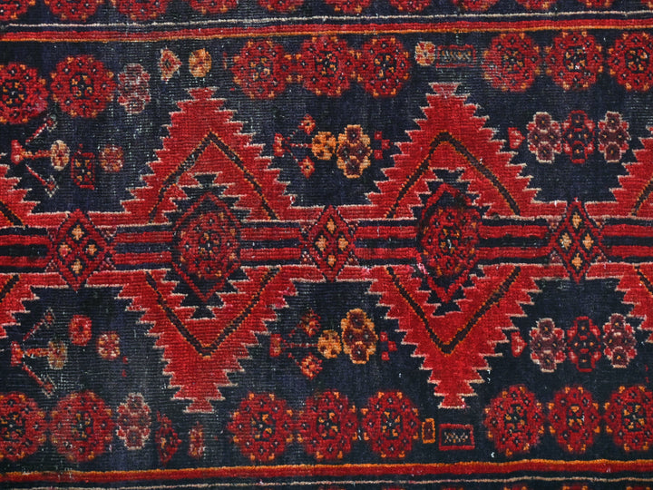 2' 1" x 4' 10"