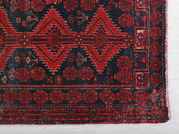 2' 1" x 4' 10"