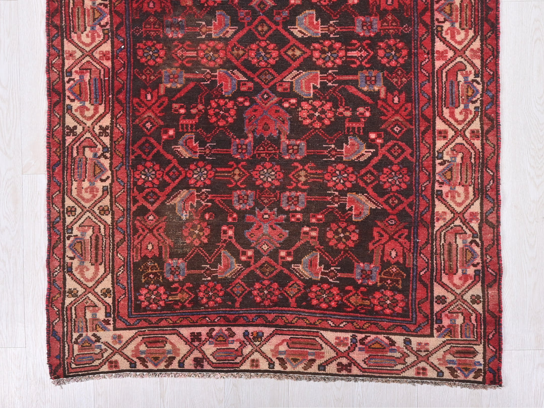 3' 4" x 12' 11"