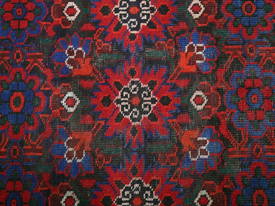 3' 2" x 9' 10"