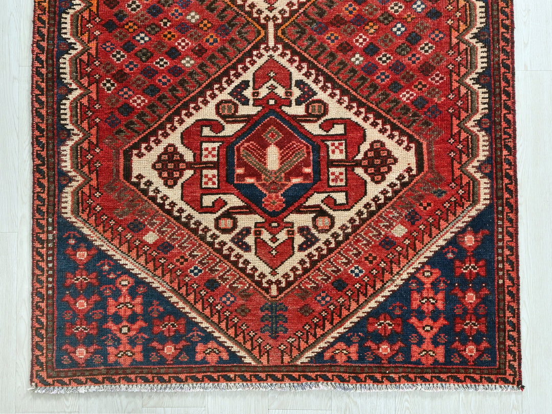 3' 10" x 8' 8"