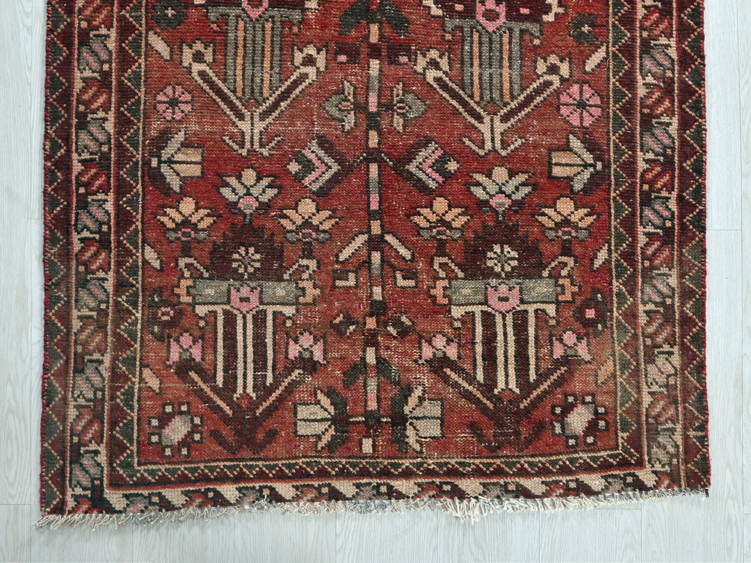 3' 2" x 9' 3"