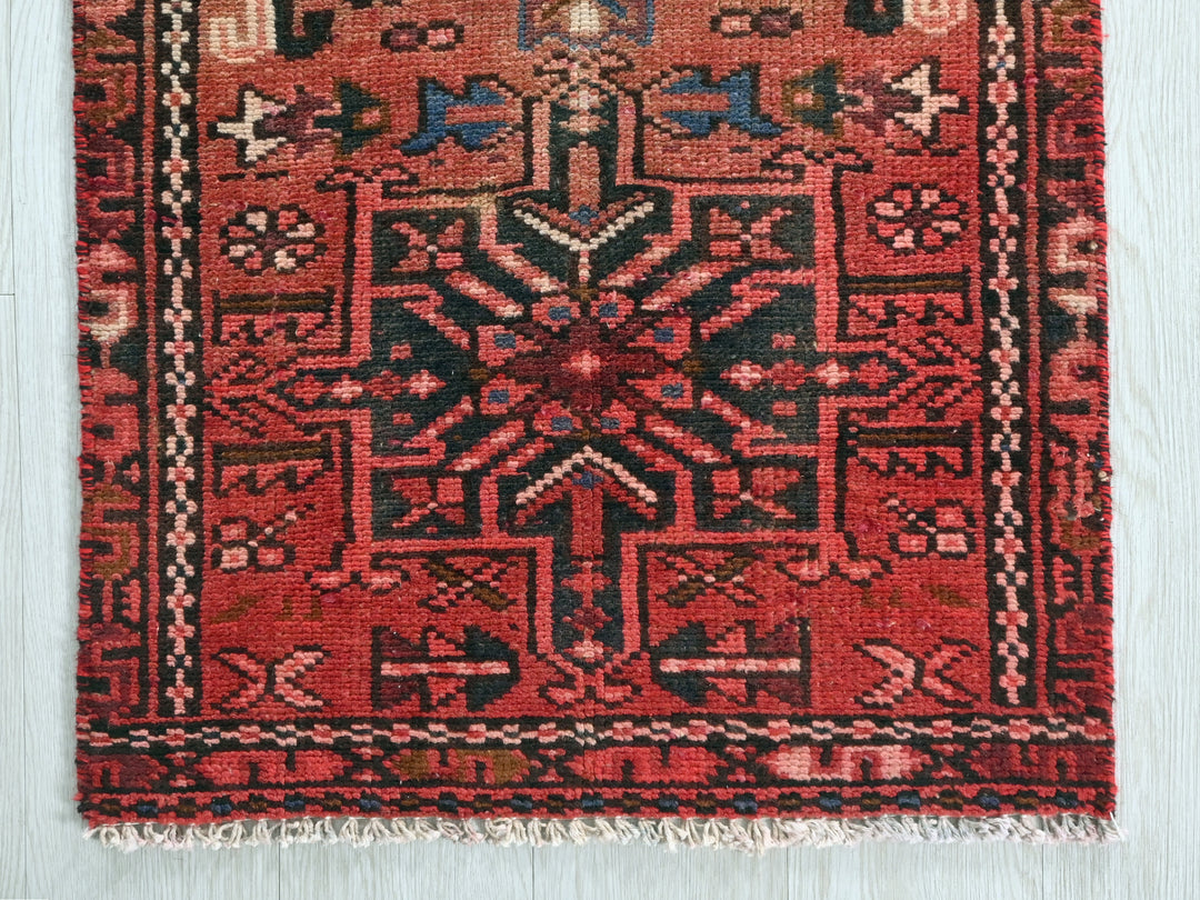 1' 11" x 11' 4"