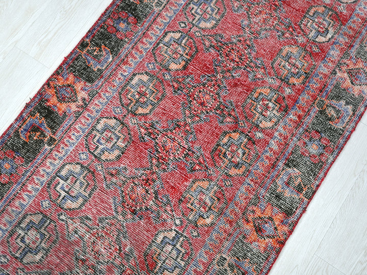 3' 1" x 10' 0"