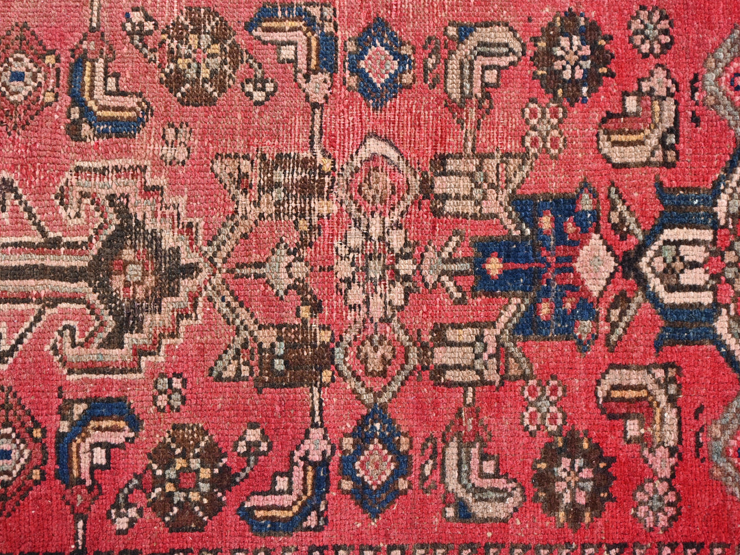 1' 11" x 9' 0"