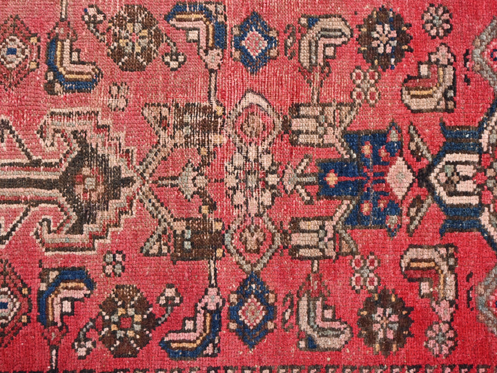 1' 11" x 9' 0"