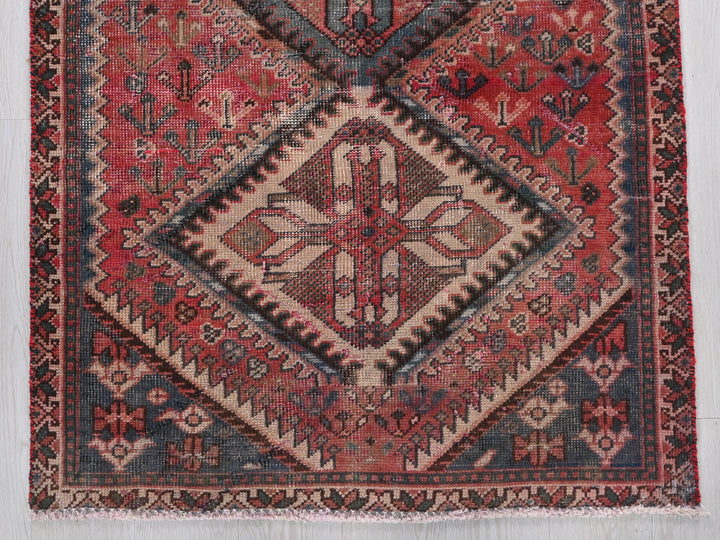 3' 2" x 9' 2"