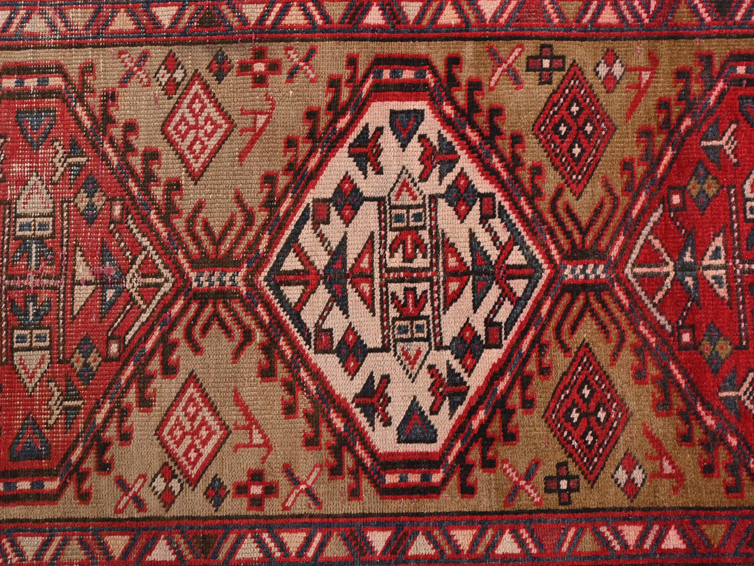 2' 8" x 10' 0"