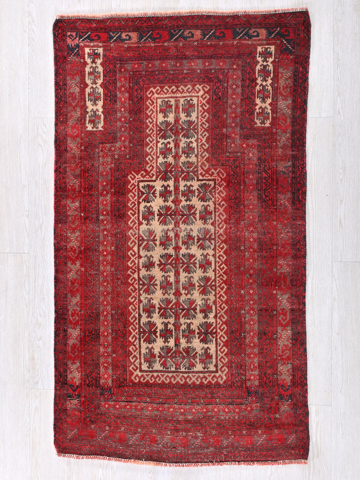 2' 11" x 4' 9"