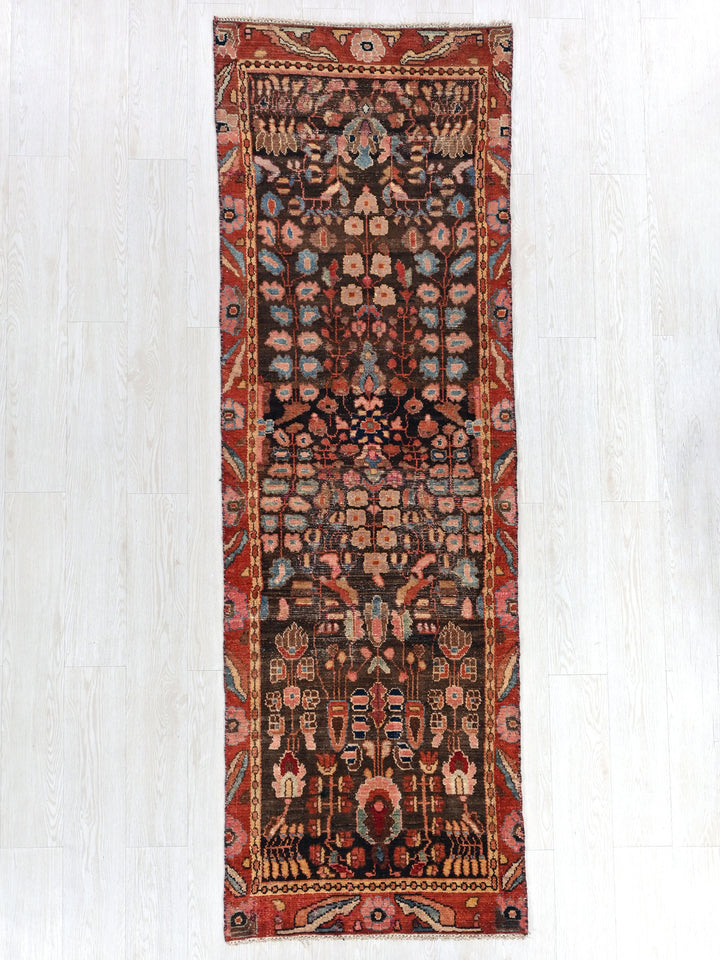 2' 5" x 8' 0"