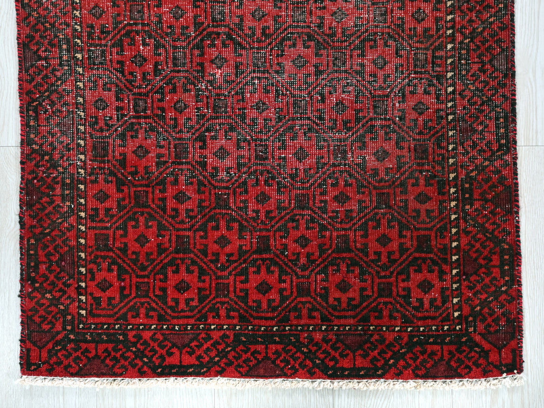 2' 1" x 4' 0"