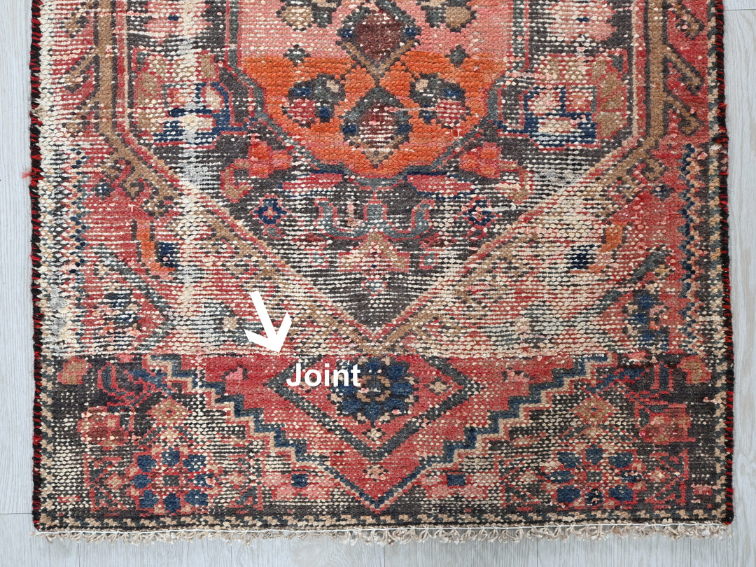 2' 1" x 3' 11"