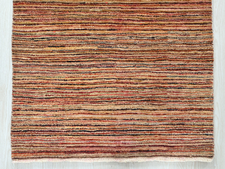 2' 6" x 3' 9"