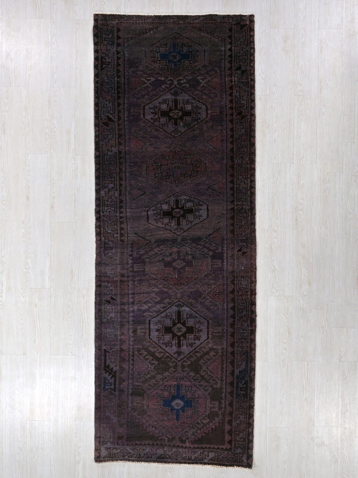 3' 3" x 10' 0"