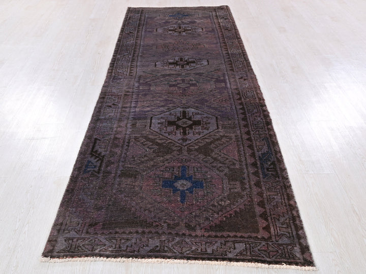 3' 3" x 10' 0"