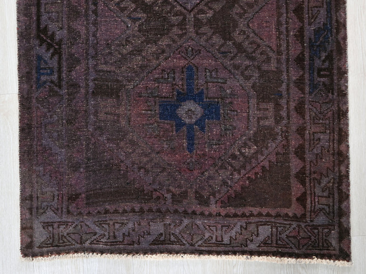 3' 3" x 10' 0"