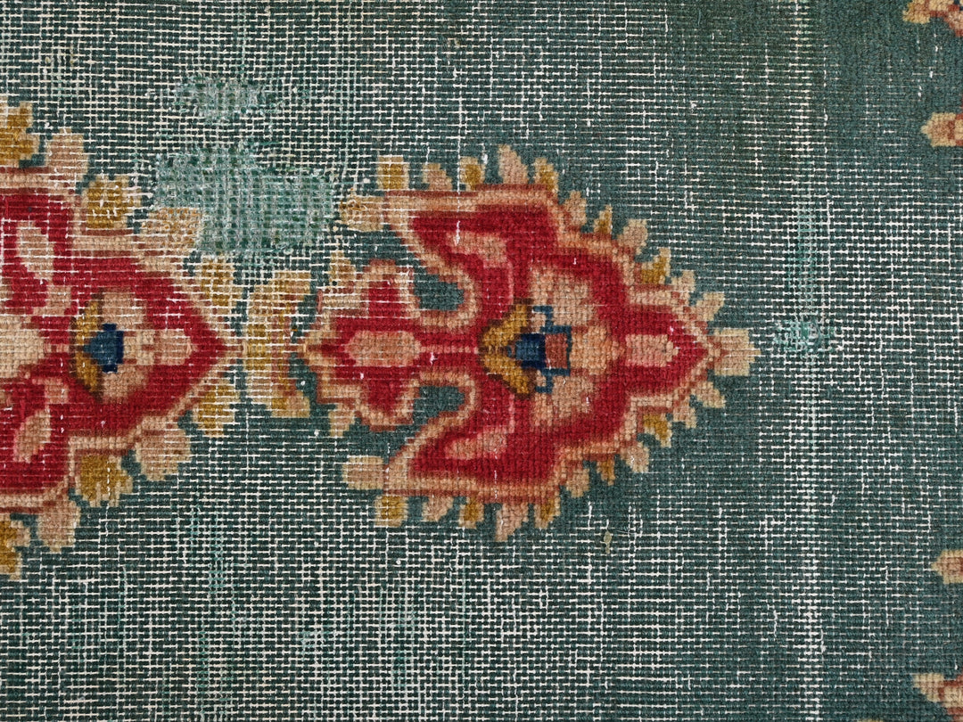 2' 0" x 4' 1"