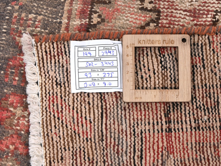 3' 1" x 9' 0"