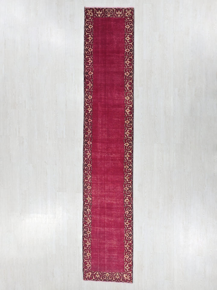 2' 6" x 14' 11"