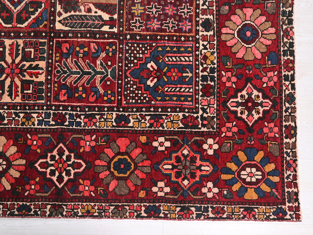 10' 0" x 14' 4"