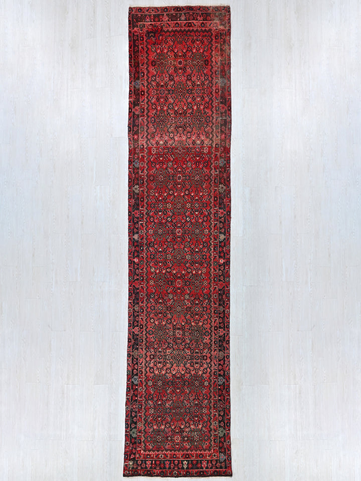 3' 5" x 13' 10"