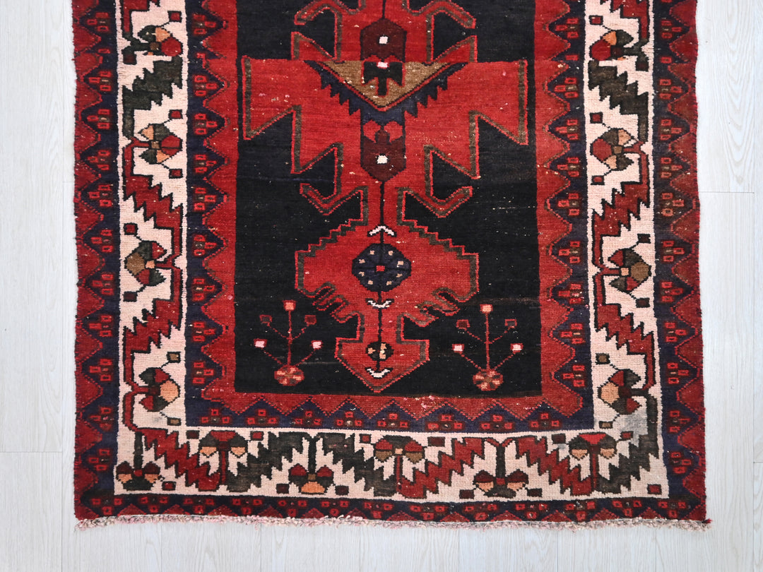 3' 2" x 8' 6"