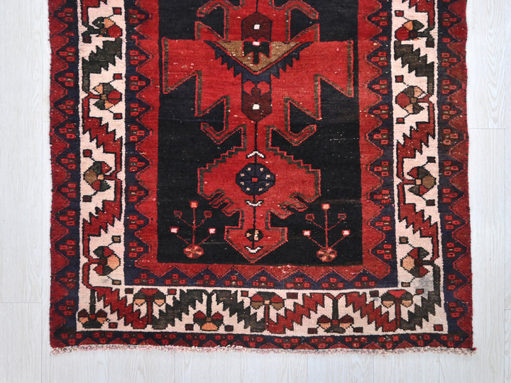 3' 2" x 8' 6"