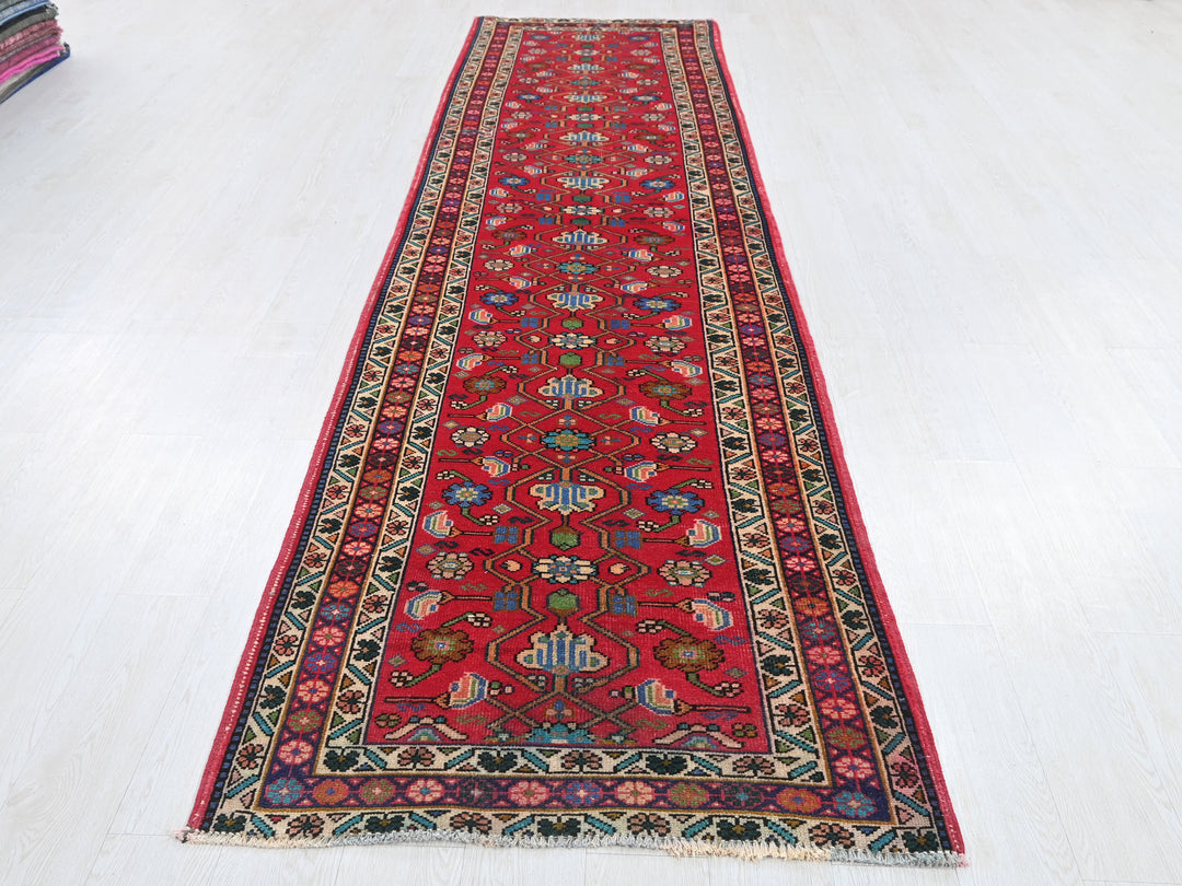 3' 2" x 12' 10"