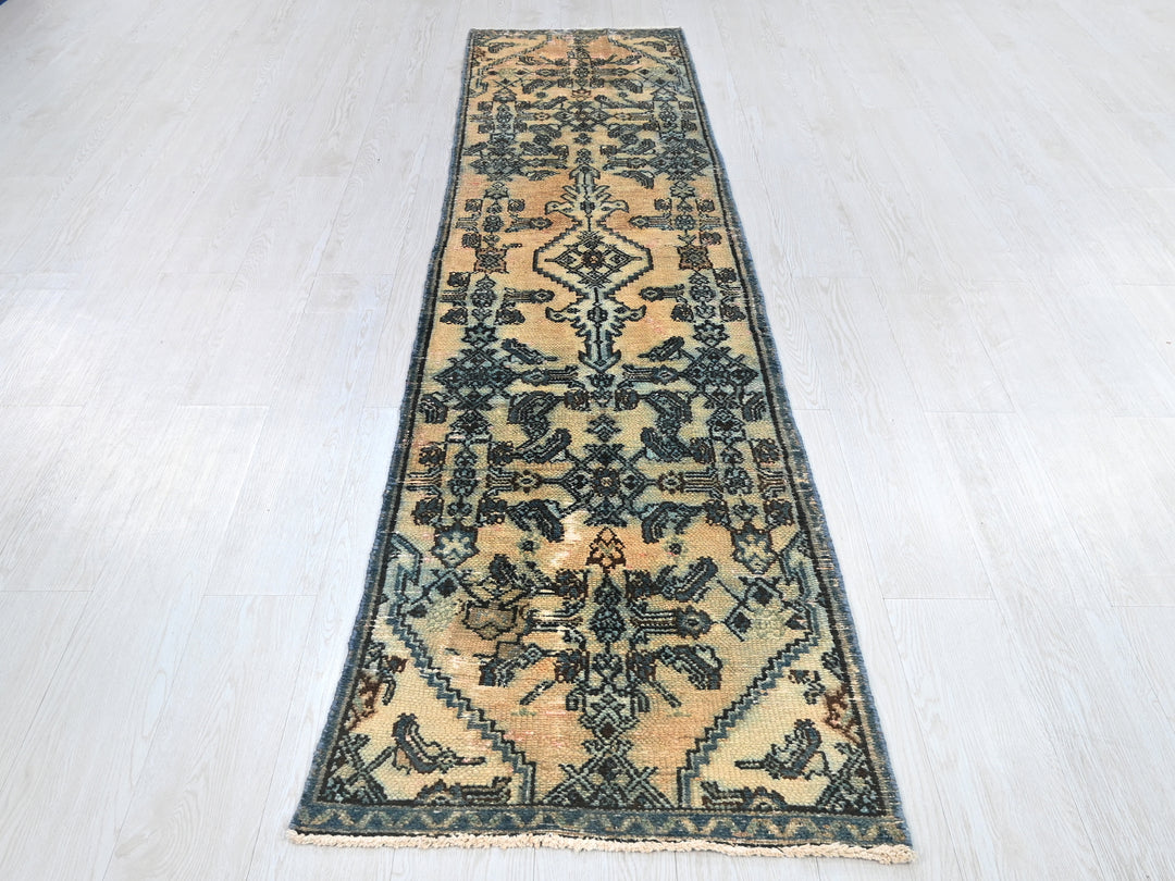 2' 0" x 9' 2"
