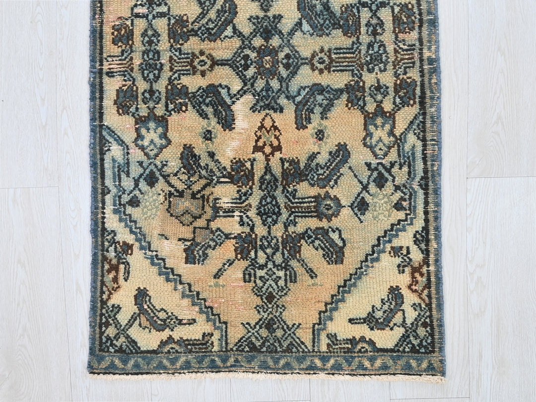 2' 0" x 9' 2"