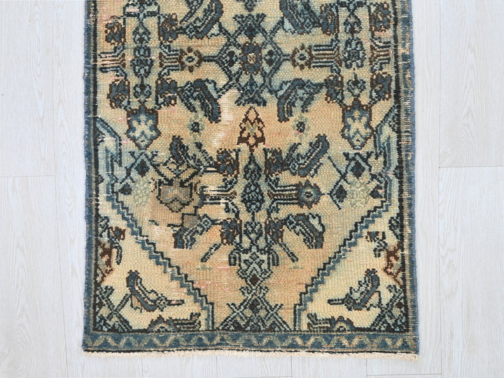 2' 0" x 9' 2"