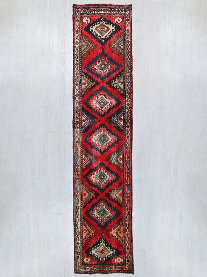 3' 3" x 14' 0"
