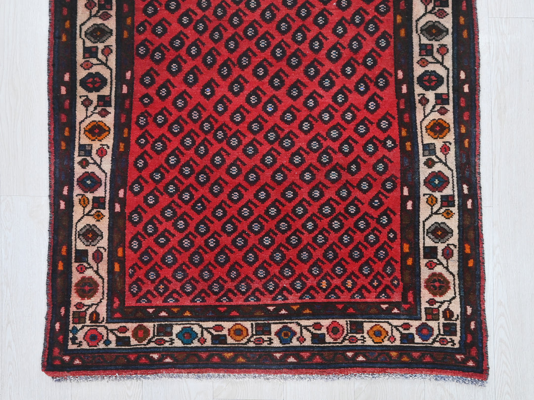 2' 12" x 9' 9"