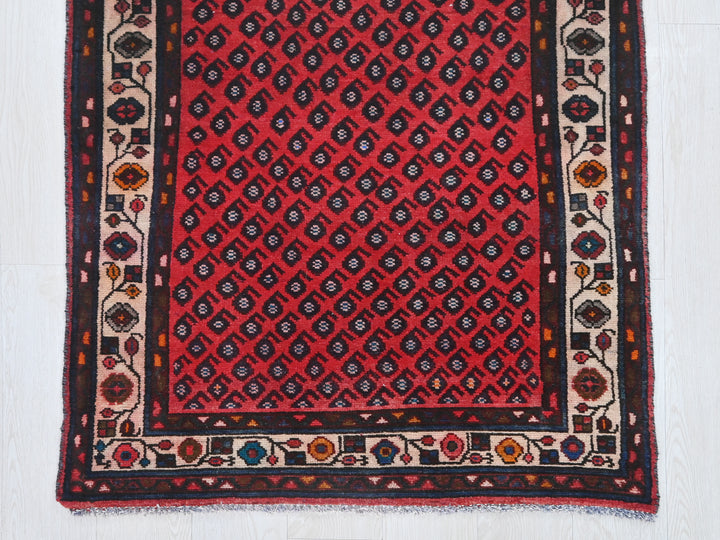 2' 12" x 9' 9"