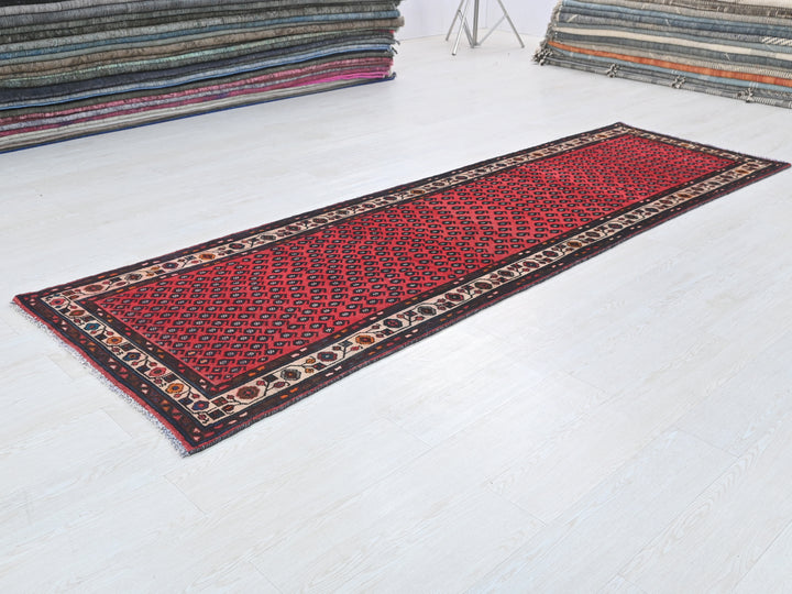 2' 12" x 9' 9"
