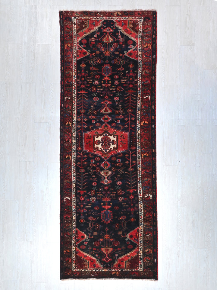 3' 3" x 10' 0"